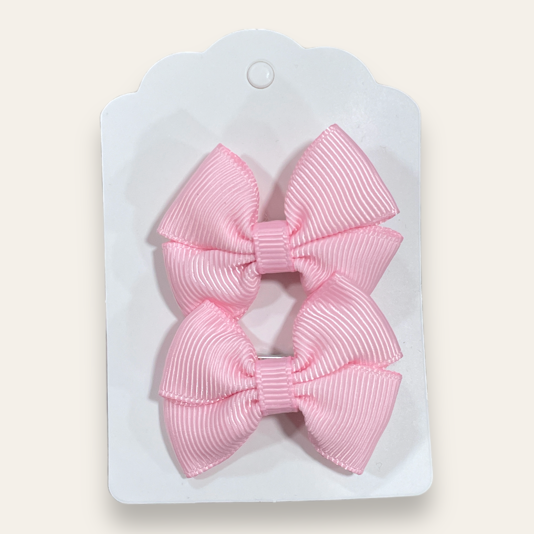 Pinches de colores con pin de metal