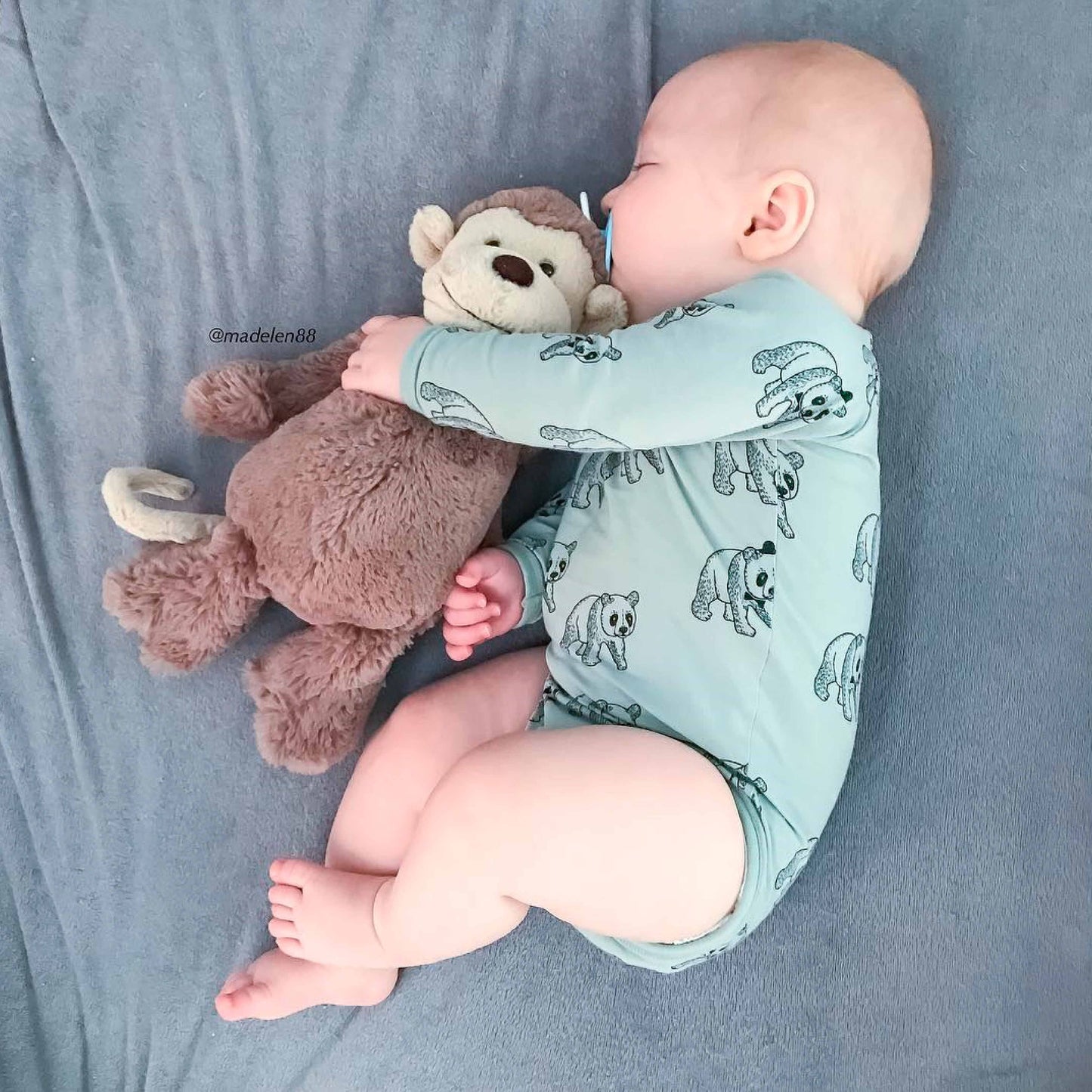 Peluche mono mediano