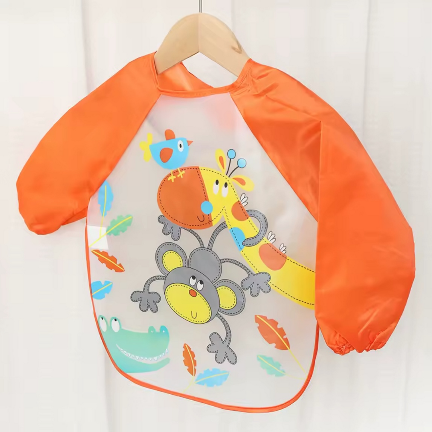 Babero con manga larga