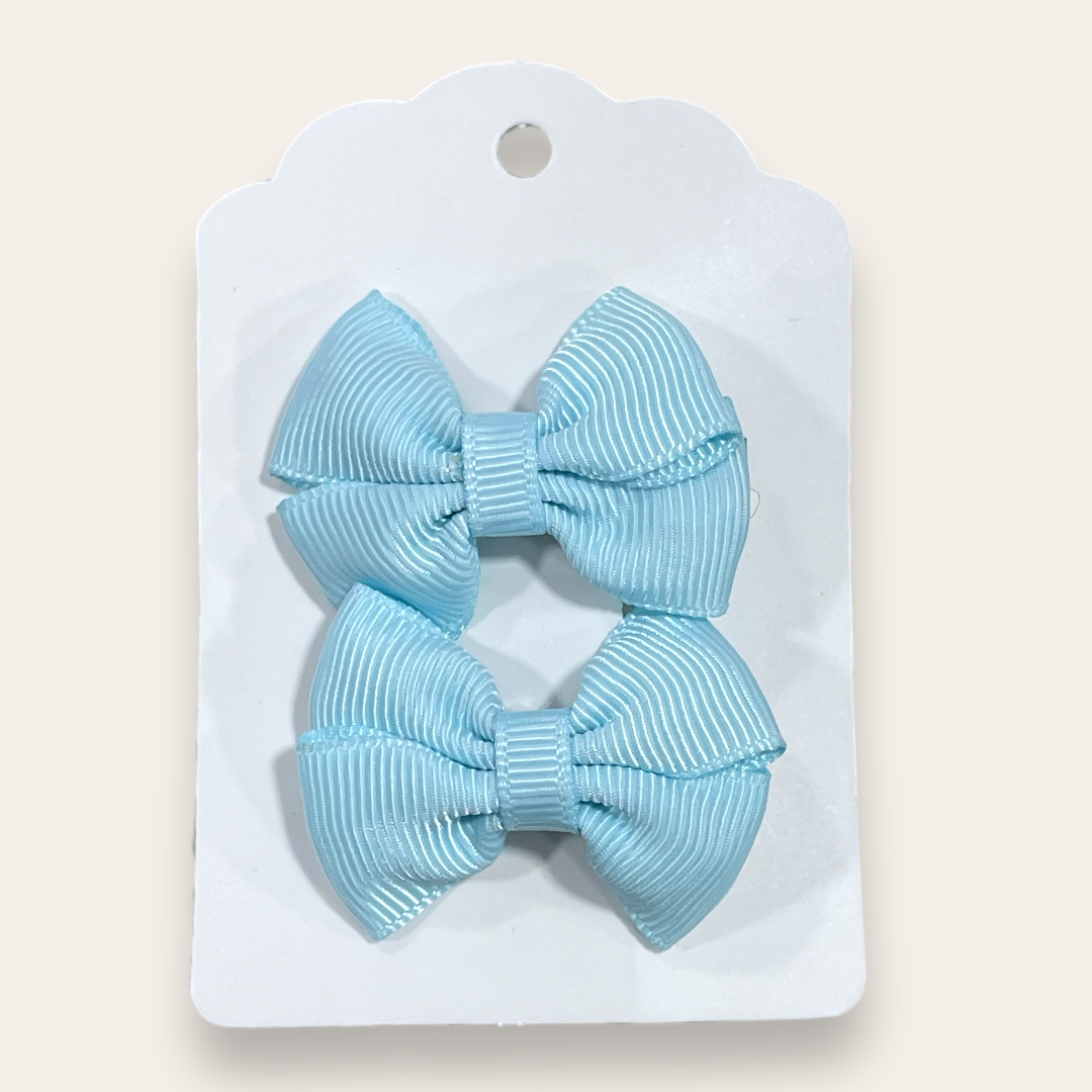 Pinches de colores con pin de metal