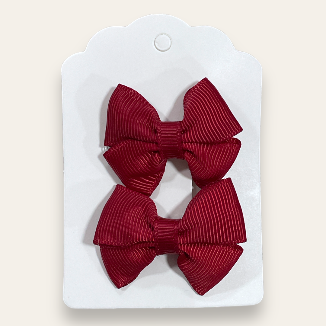 Pinches de colores con pin de metal