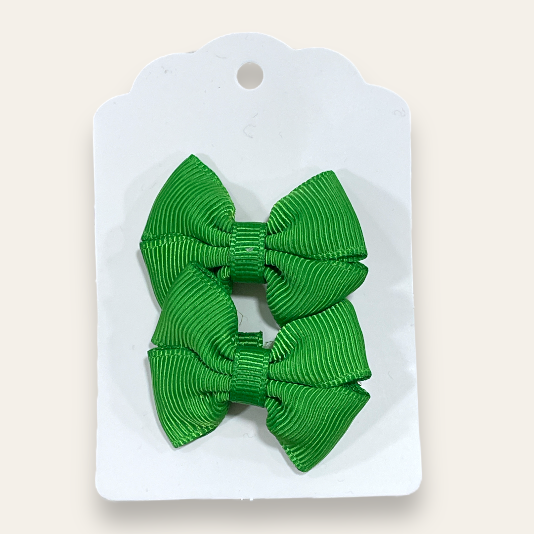 Pinches de colores con pin de metal
